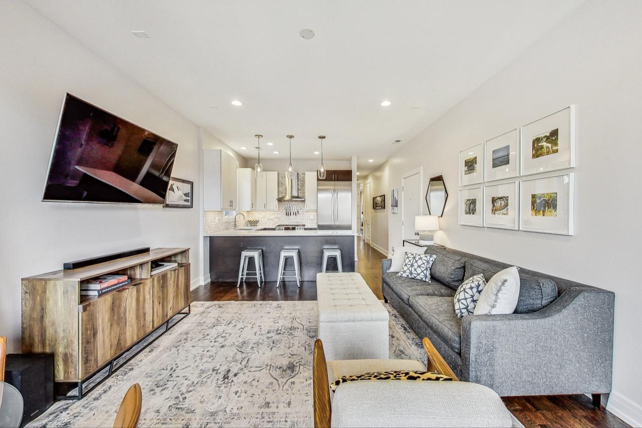 1057 N Winchester Avenue 2