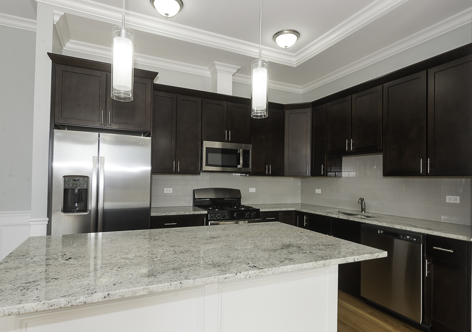 520 N Western Avenue 4B