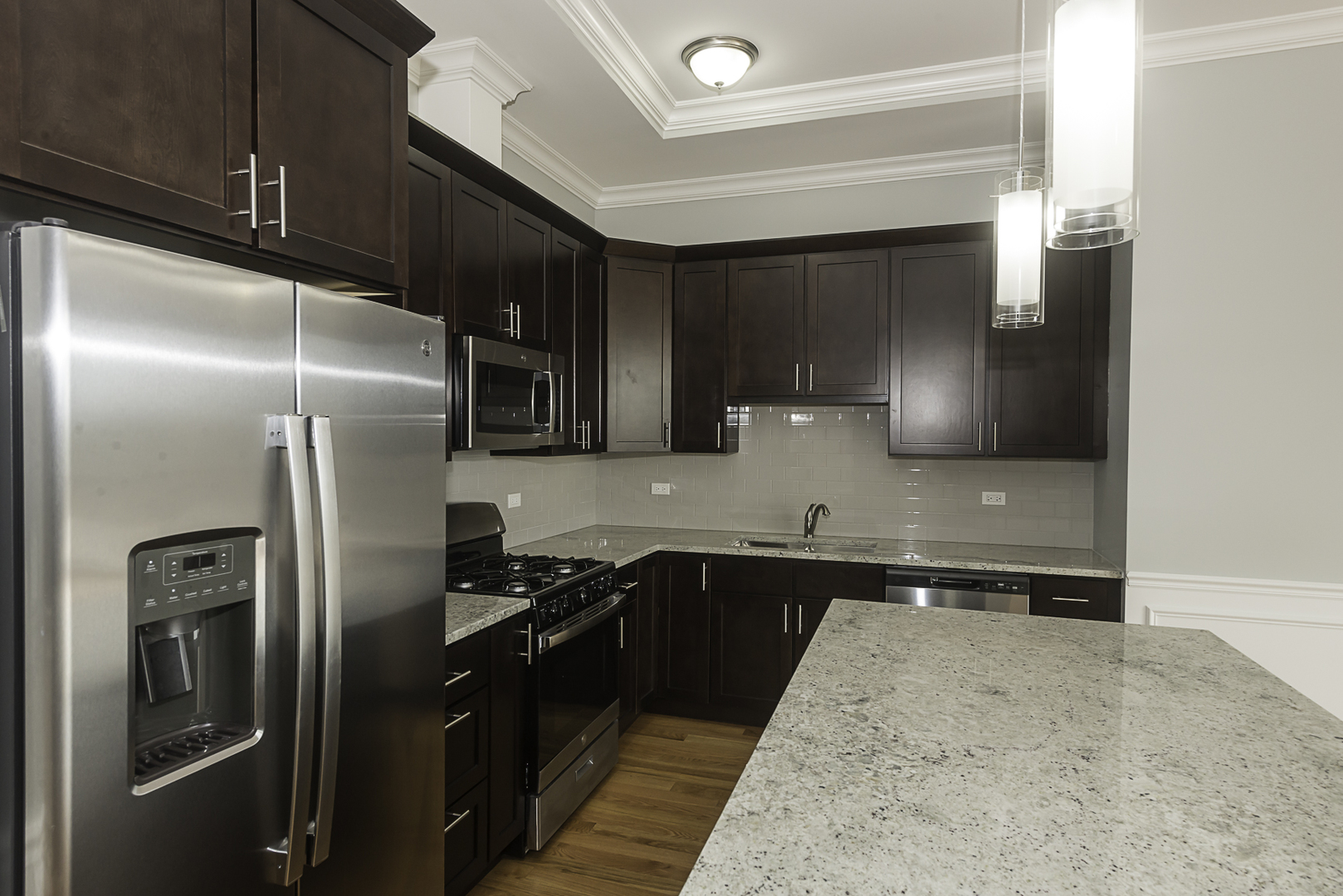 520 N Western Avenue 4B