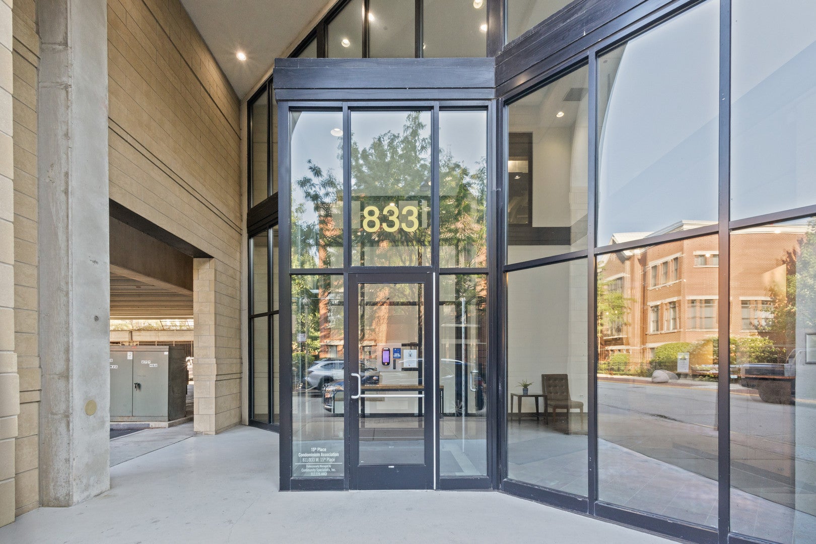 833 W 15th Place 303
