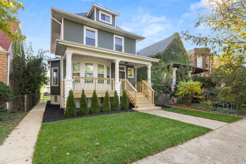 Photo of 5071 W Pensacola Avenue, Chicago, IL 60641 (MLS # 12791361)