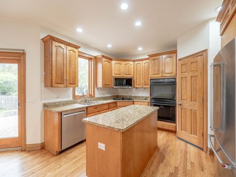 Tiny photo for 26w185 Meadowview Court, Wheaton, IL 60187 (MLS # 12491572)