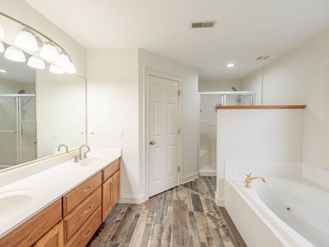 Tiny photo for 26w185 Meadowview Court, Wheaton, IL 60187 (MLS # 12491572)