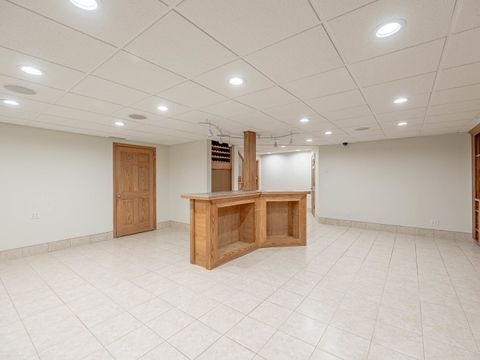 Tiny photo for 26w185 Meadowview Court, Wheaton, IL 60187 (MLS # 12491572)