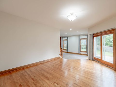 Tiny photo for 26w185 Meadowview Court, Wheaton, IL 60187 (MLS # 12491572)