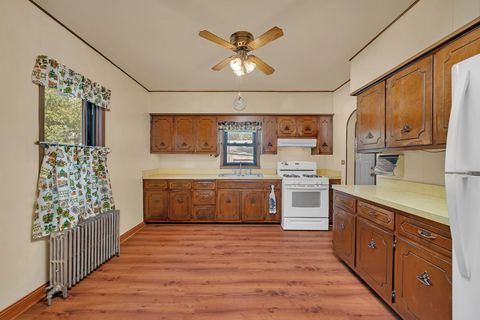 Tiny photo for 824 Harlow Avenue, Joliet, IL 60433 (MLS # 12503793)