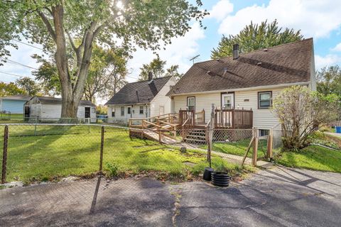 Tiny photo for 824 Harlow Avenue, Joliet, IL 60433 (MLS # 12503793)