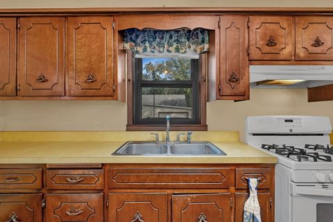 Tiny photo for 824 Harlow Avenue, Joliet, IL 60433 (MLS # 12503793)