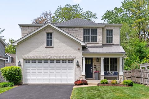 740 S PRAIRIE Avenue Barrington IL 60010