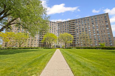 7141 N Kedzie Avenue 111 Chicago IL 60645