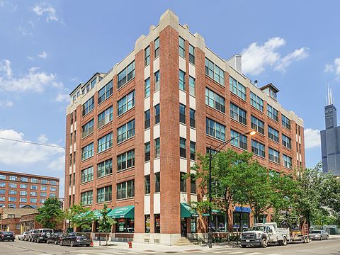 812 W Van Buren Street 2D Chicago IL 60607