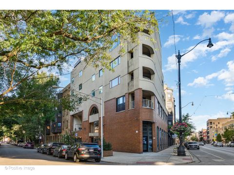 Photo of 885 W Lill Avenue #3, Chicago, IL 60614 (MLS # 12489017)