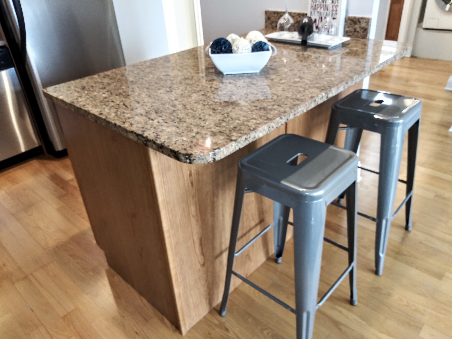 450 W Briar Place 6M