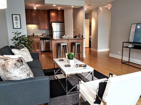 Tiny photo for 450 W Briar Place #6M, Chicago, IL 60657 (MLS # 12605700)