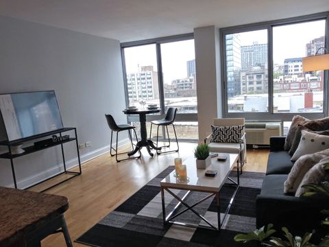 Tiny photo for 450 W Briar Place #6M, Chicago, IL 60657 (MLS # 12605700)