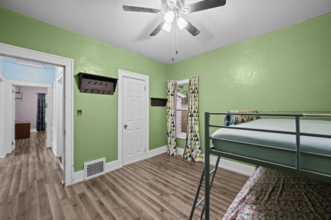 Tiny photo for 922 Madison Street, Davenport, IA 52804 (MLS # 12754124)
