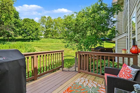 Tiny photo for 1102 Iron Horse Court, Elgin, IL 60124 (MLS # 12726045)