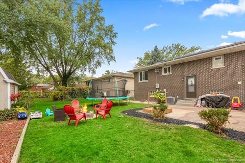 Tiny photo for 15309 Walnut Road, Oak Forest, IL 60452 (MLS # 12495060)