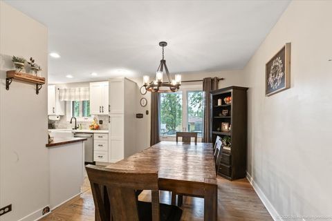 Tiny photo for 15309 Walnut Road, Oak Forest, IL 60452 (MLS # 12495060)