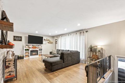Tiny photo for 15309 Walnut Road, Oak Forest, IL 60452 (MLS # 12495060)
