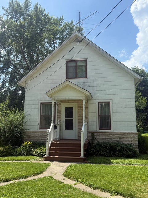 Tiny photo for 623 Sterling Avenue, Dixon, IL 61021 (MLS # 12694824)