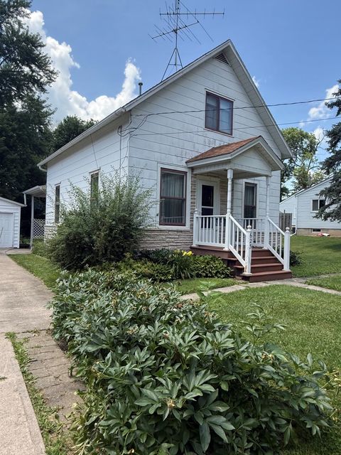 Tiny photo for 623 Sterling Avenue, Dixon, IL 61021 (MLS # 12694824)