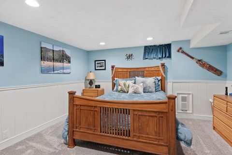 Tiny photo for 3719 N Thornwood Avenue, Davenport, IA 52806 (MLS # 12604709)