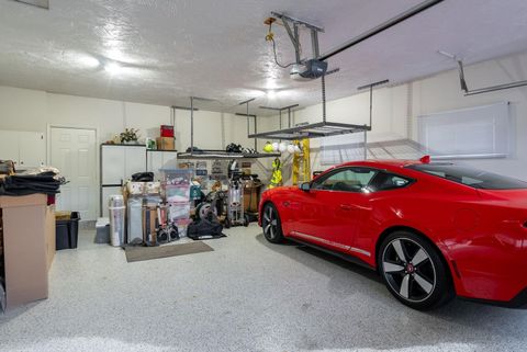 Tiny photo for 3719 N Thornwood Avenue, Davenport, IA 52806 (MLS # 12604709)