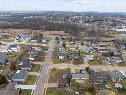 Tiny photo for 3719 N Thornwood Avenue, Davenport, IA 52806 (MLS # 12604709)