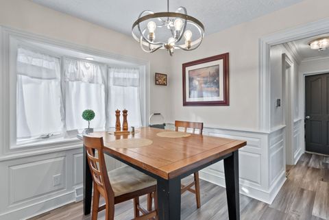 Tiny photo for 3719 N Thornwood Avenue, Davenport, IA 52806 (MLS # 12604709)