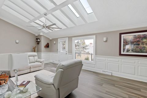 Tiny photo for 3719 N Thornwood Avenue, Davenport, IA 52806 (MLS # 12604709)