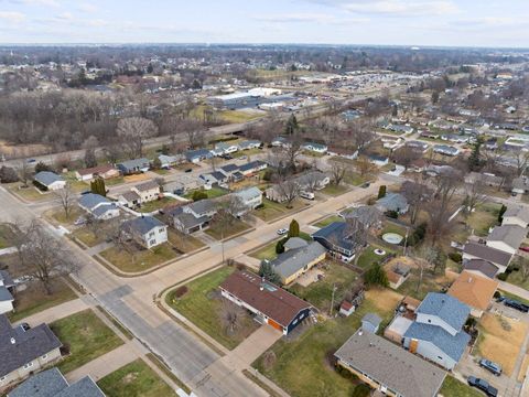 Tiny photo for 3719 N Thornwood Avenue, Davenport, IA 52806 (MLS # 12604709)