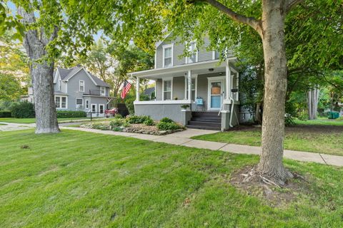 Tiny photo for 113 E Ottawa Street, Sycamore, IL 60178 (MLS # 12489381)