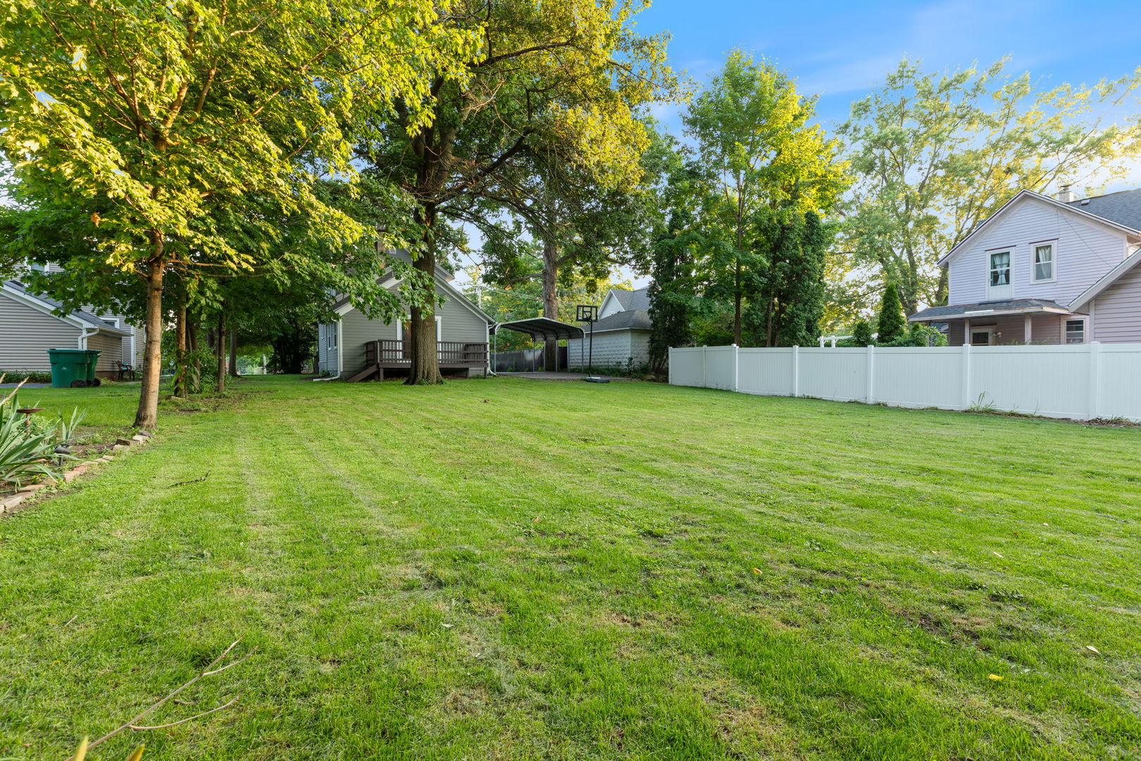 Sycamore, Illinois 60178, United States, 4 Bedrooms Bedrooms, ,2 BathroomsBathrooms,Residential,Active,222813