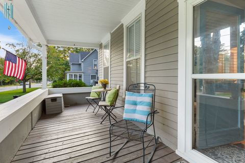 Tiny photo for 113 E Ottawa Street, Sycamore, IL 60178 (MLS # 12489381)