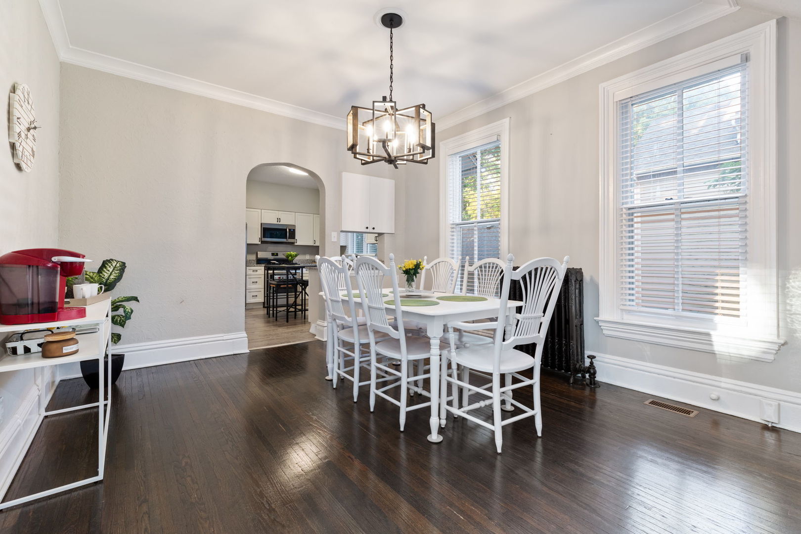 Sycamore, Illinois 60178, United States, 4 Bedrooms Bedrooms, ,2 BathroomsBathrooms,Residential,Active,222813