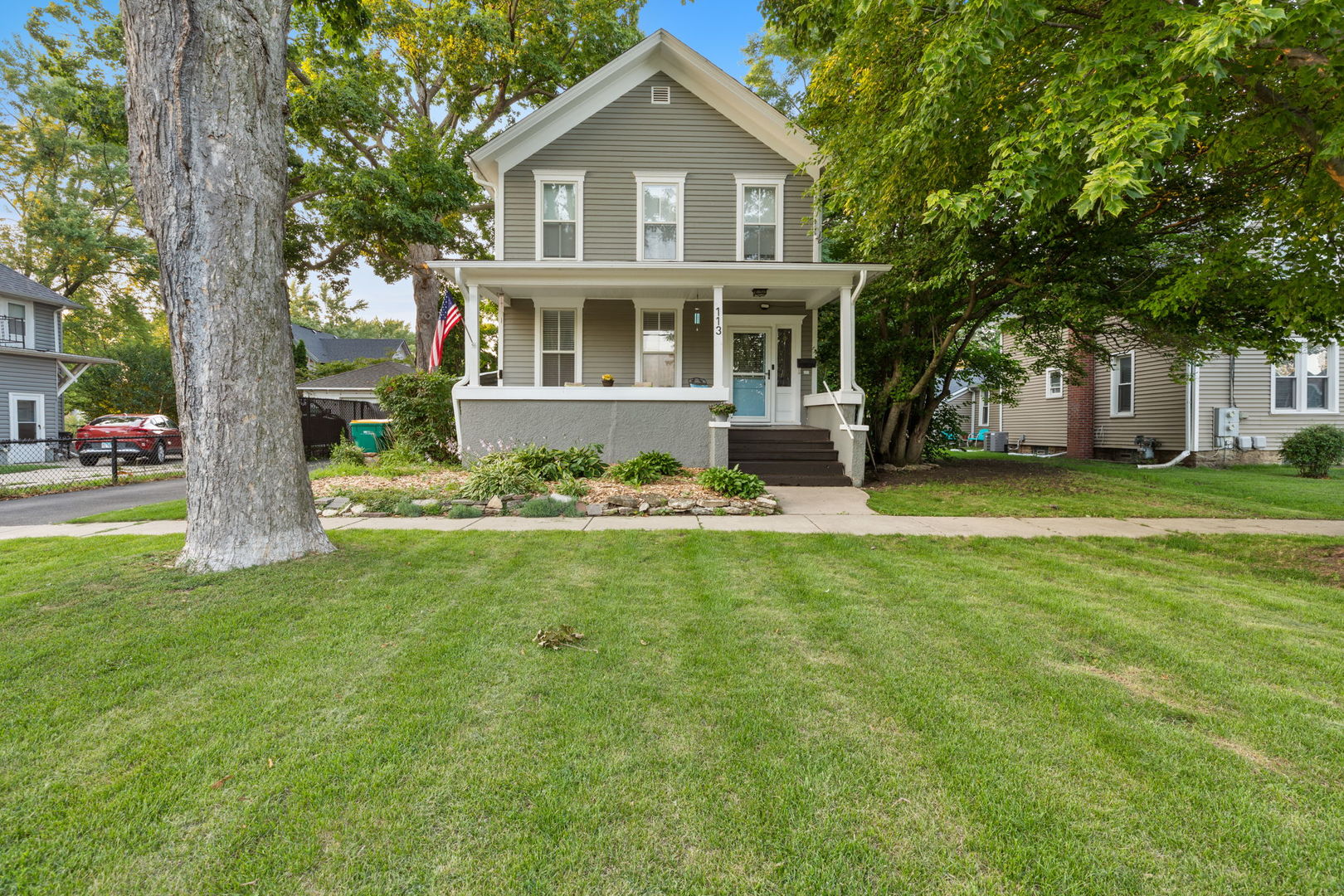 Sycamore, Illinois 60178, United States, 4 Bedrooms Bedrooms, ,2 BathroomsBathrooms,Residential,Active,222813