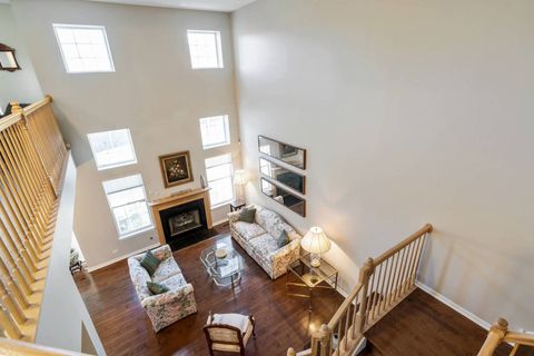 Tiny photo for 232 Manor Drive, Buffalo Grove, IL 60089 (MLS # 12519142)