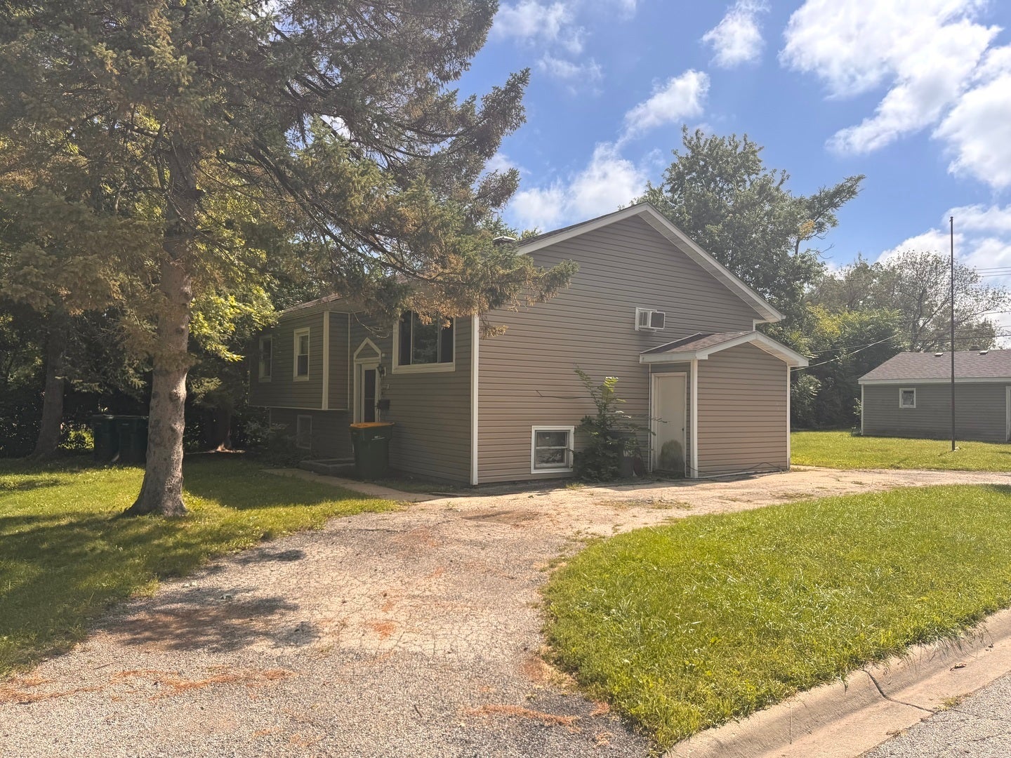 2221 Carmel Boulevard