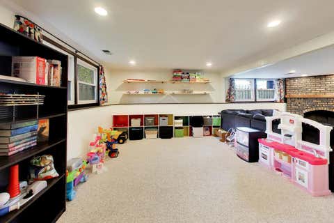 Tiny photo for 8 Charles Court, Buffalo Grove, IL 60089 (MLS # 12680144)