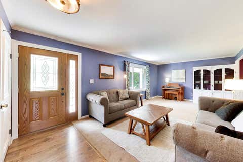 Tiny photo for 8 Charles Court, Buffalo Grove, IL 60089 (MLS # 12680144)