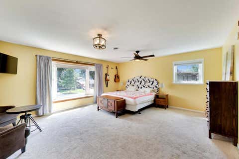 Tiny photo for 8 Charles Court, Buffalo Grove, IL 60089 (MLS # 12680144)