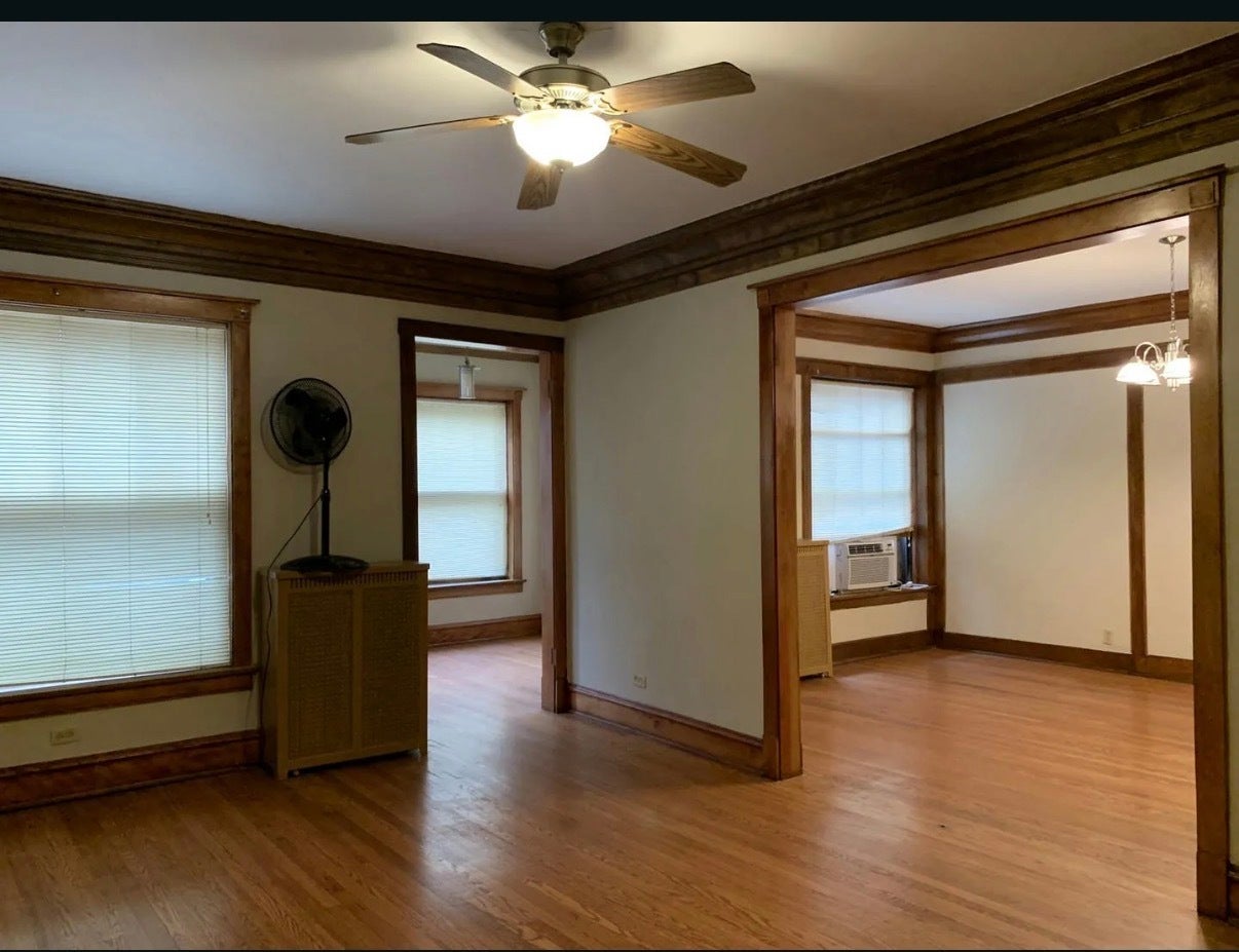 2332 E 70th Place
