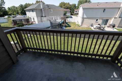 Tiny photo for 10820 Kathleen Court #D, Palos Hills, IL 60465 (MLS # 12482209)