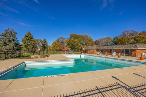 Tiny photo for 3915 Saratoga Avenue #H214, Downers Grove, IL 60515 (MLS # 12511124)