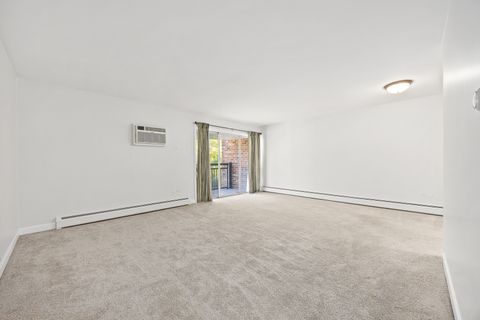 Tiny photo for 3915 Saratoga Avenue #H214, Downers Grove, IL 60515 (MLS # 12511124)