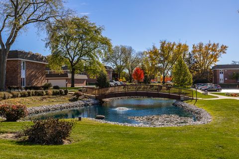 Tiny photo for 3915 Saratoga Avenue #H214, Downers Grove, IL 60515 (MLS # 12511124)