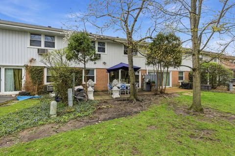 Tiny photo for 3 Robin Hood Lane, Northfield, IL 60093 (MLS # 12622279)