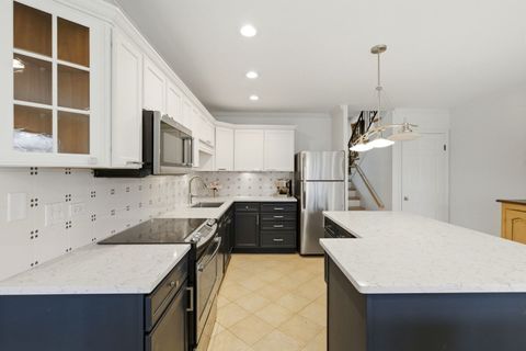 Tiny photo for 3 Robin Hood Lane, Northfield, IL 60093 (MLS # 12622279)