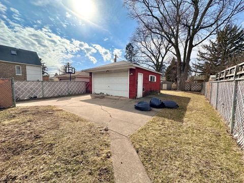 Tiny photo for 4322 Oak Avenue, Lyons, IL 60534 (MLS # 12582584)